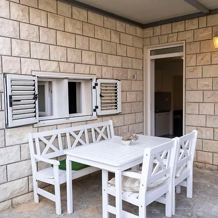 Ivanka Apartment Supetar