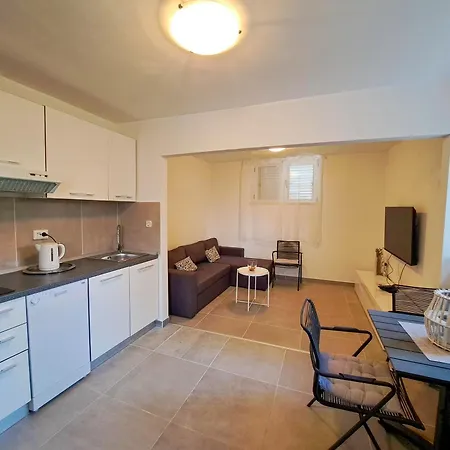 Apartment Ivanka *
